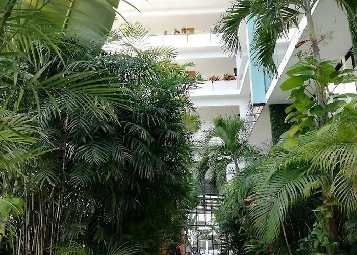 Aparthotel Aura With Balcony, Pool, Gym & Sauna